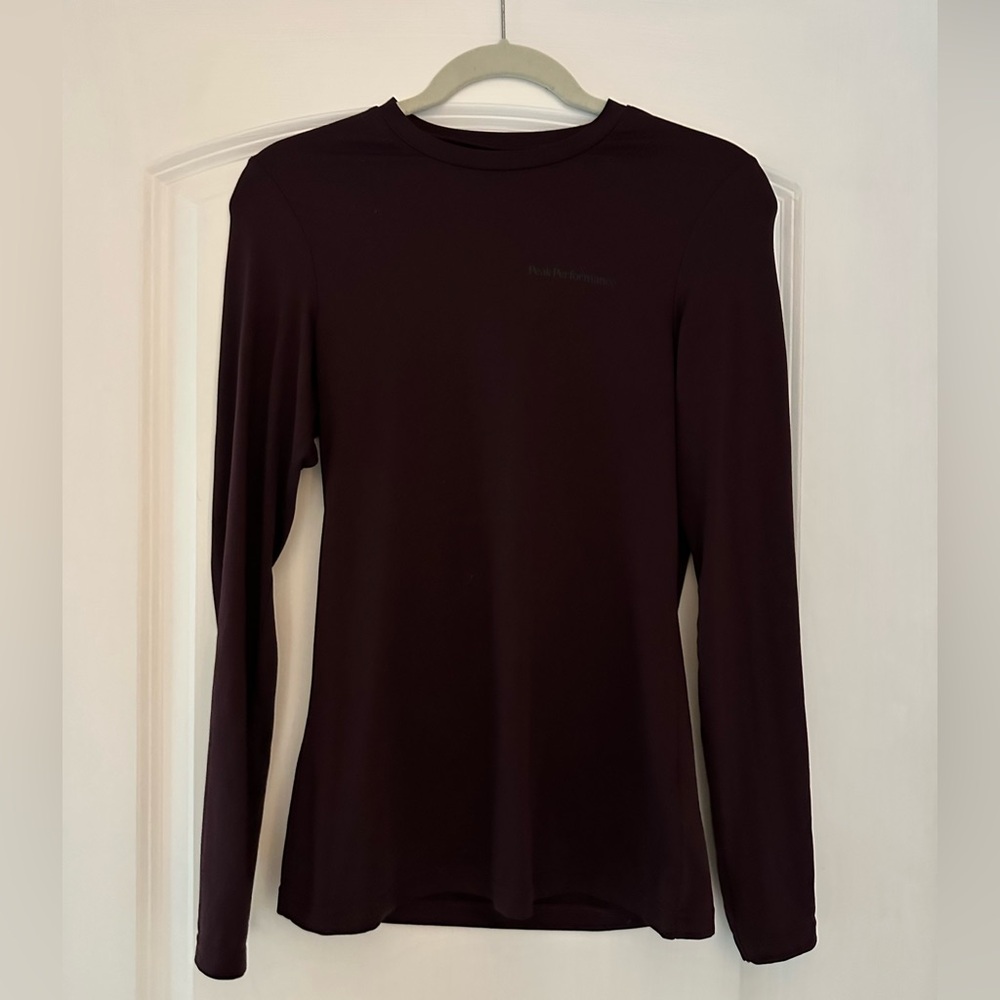 Women’s Peak Performance Maroon Long Sleeve Top